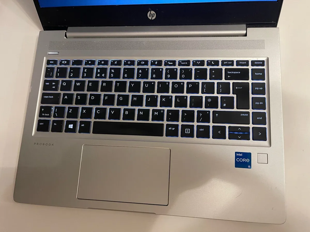 HP laptop i5 pro 10 Gen 8/256 win 11 - Image 3