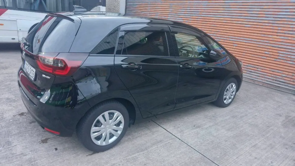 Honda fit 1.5 petrol Hybrid - Image 3