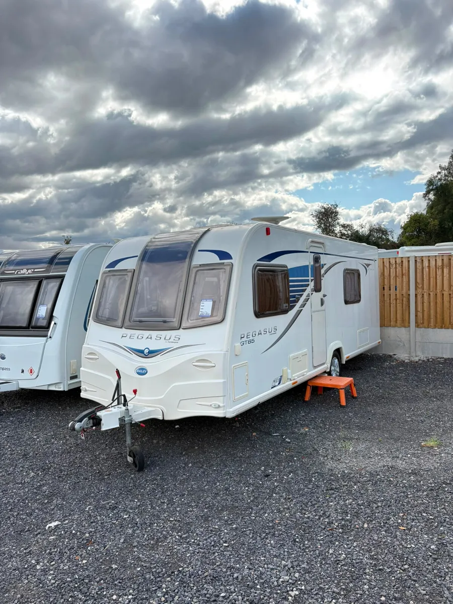 2015 Bailey Pegasus Rimini 4 Berth Caravan - Image 1