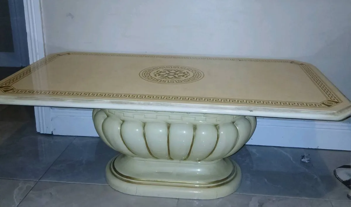 Coffee  table - Image 1
