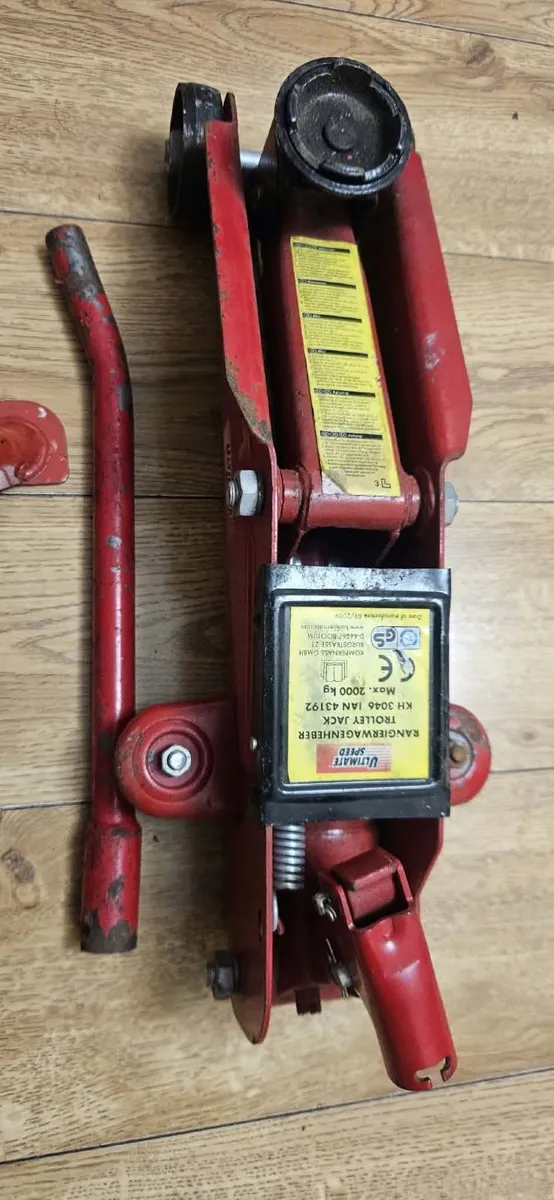Ultimate Speed 2-Ton Hydraulic Trolley Jack & Stan - Image 2