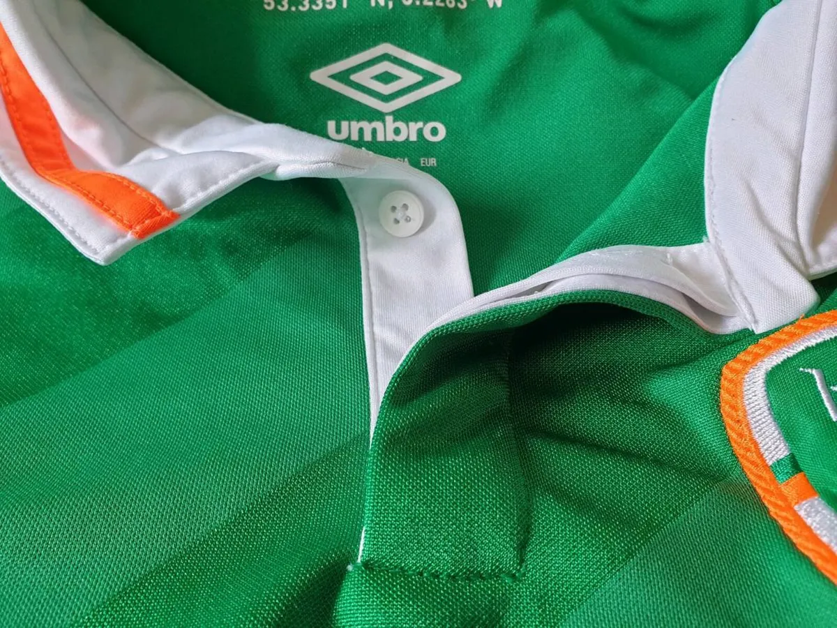 Ireland Football Home Jersey 2015 to 2016 Small - Image 3