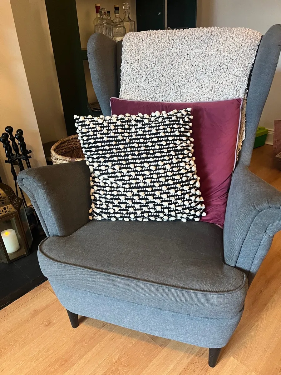Free Furniture Set - Image 3