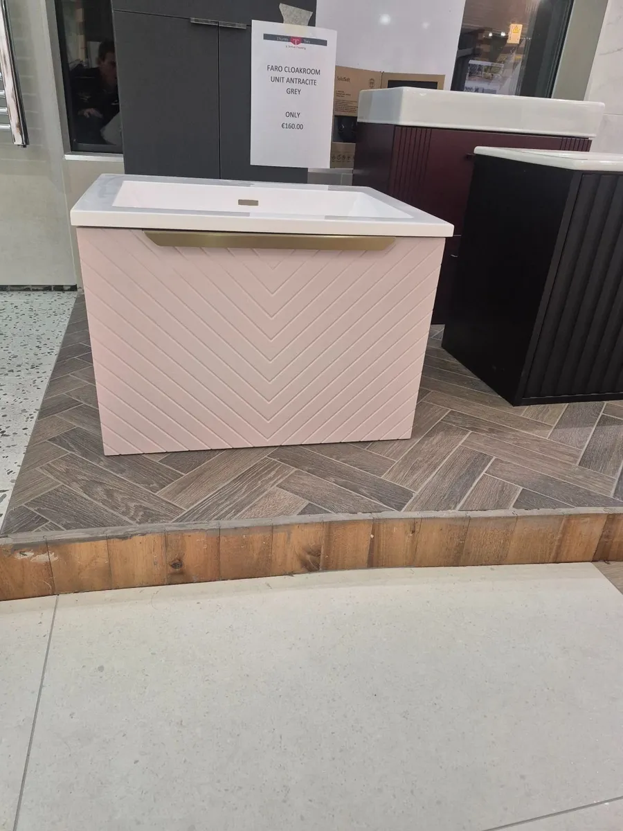 Bathroom unit