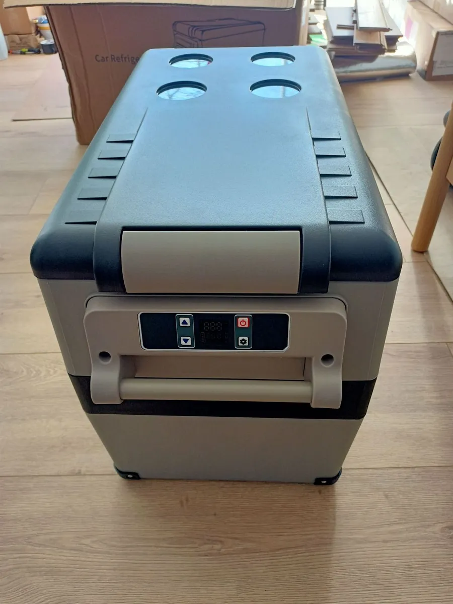 12V Compressor chest fridge for boat camper van - Image 1