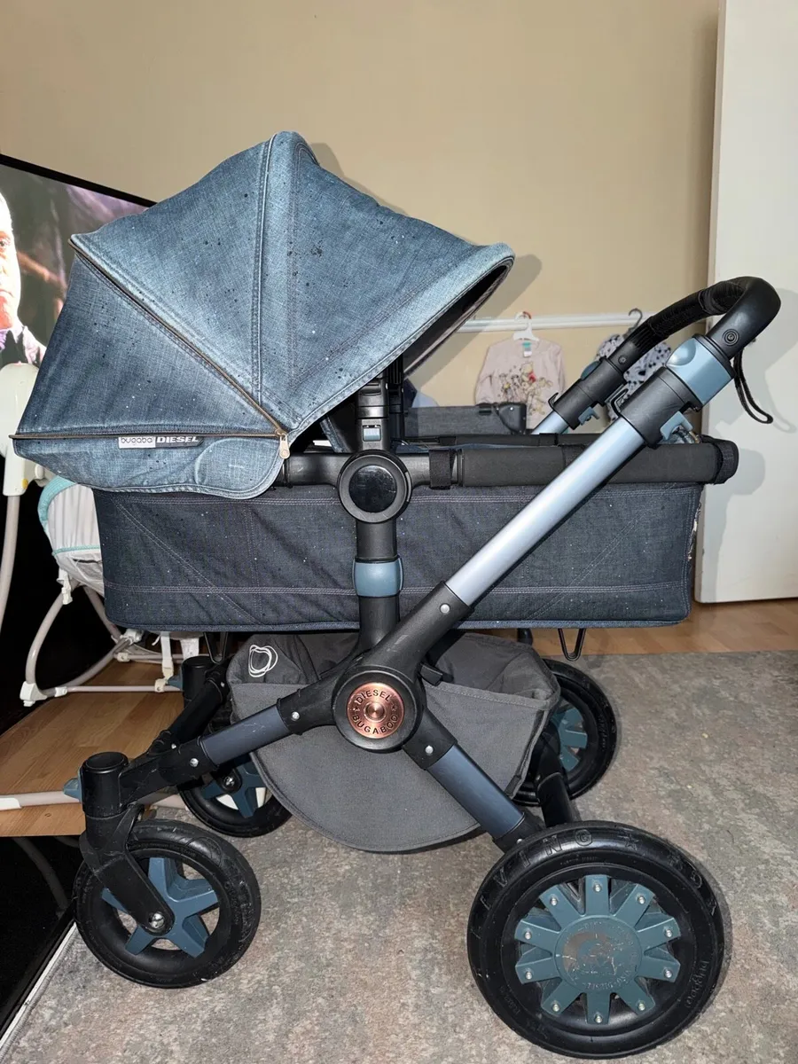 uppababy vista v2 nuna adapter PIPA Series for & CRUZ Color:Blue/Black - limited stock Our biggest Kickstarter EVER! Compatible with a wide 55BF2024
