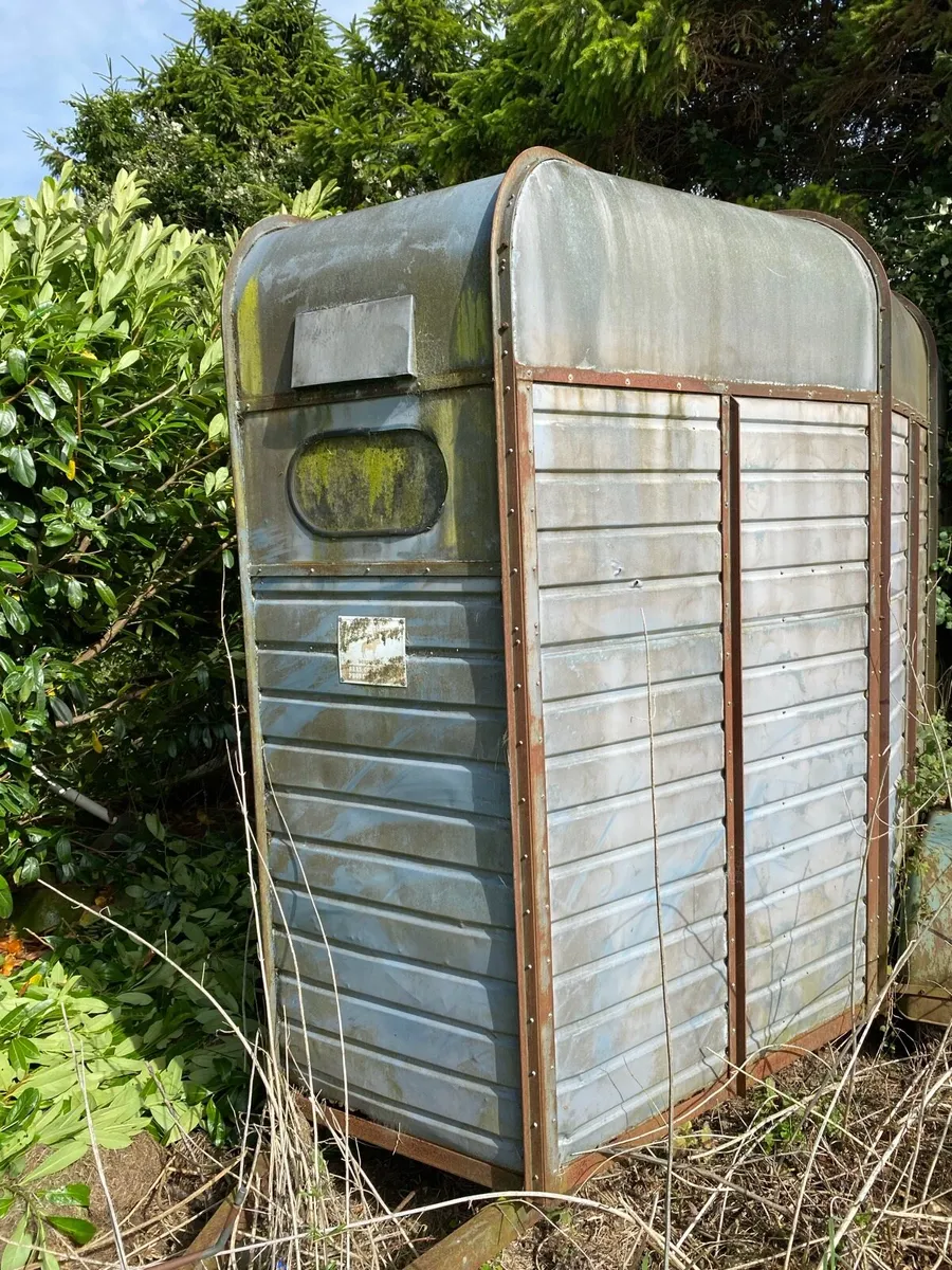 Horsebox - Image 1
