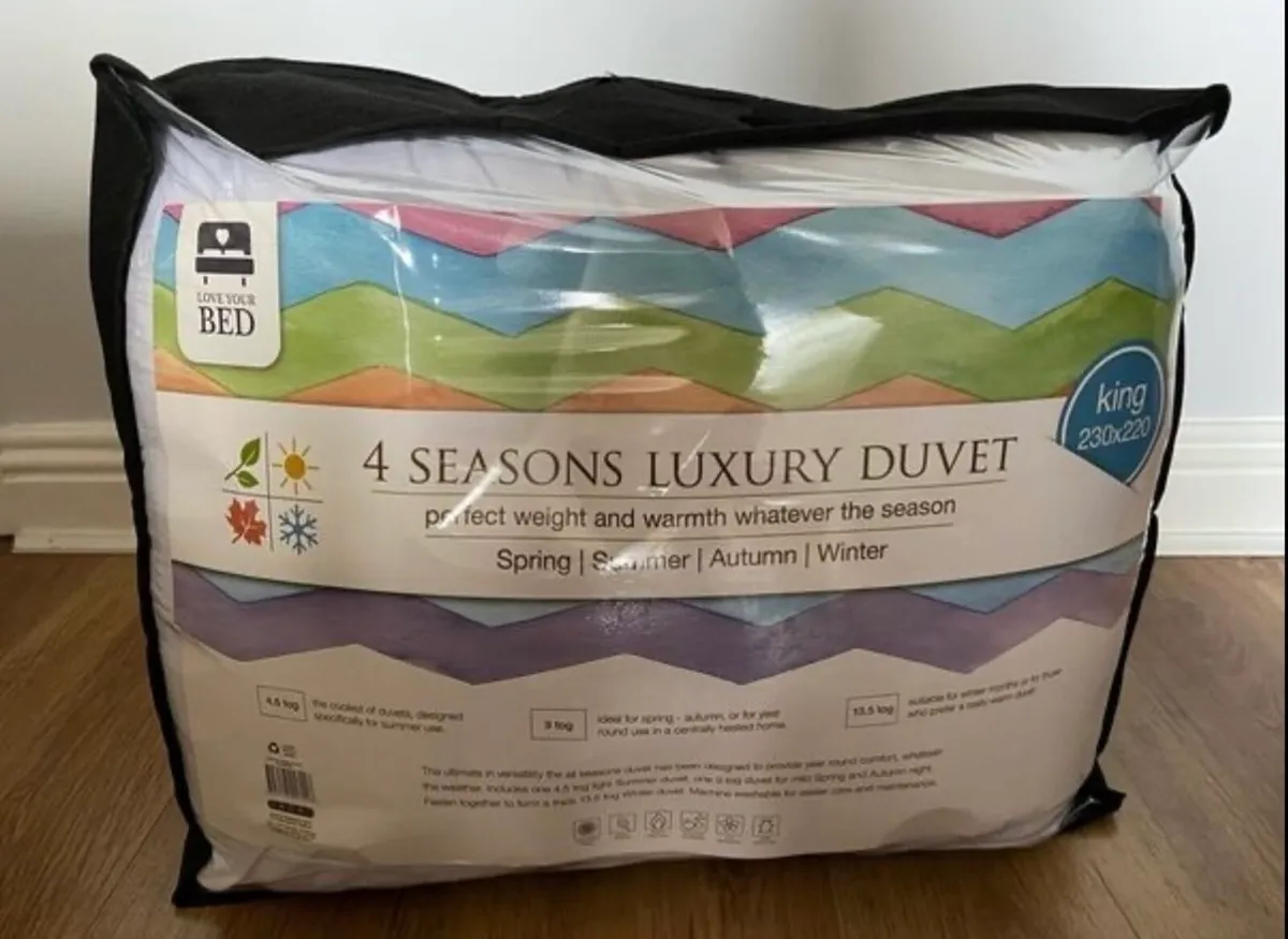4 Seasons king size luxury duvet,v. good condition - Image 1