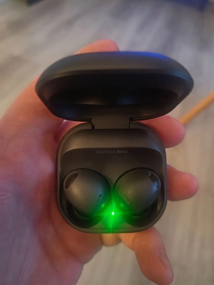 Samsung galaxy Pro Buds 2 - Image 1