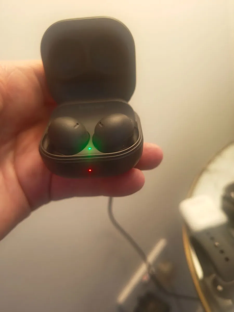 Samsung galaxy Pro Buds 2 - Image 2