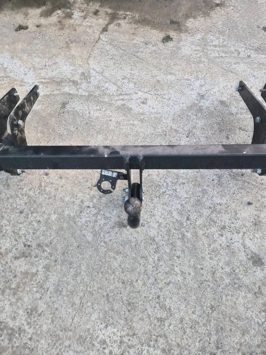 TOYOTA Rav 4 mk 5 tow hitch - Image 2