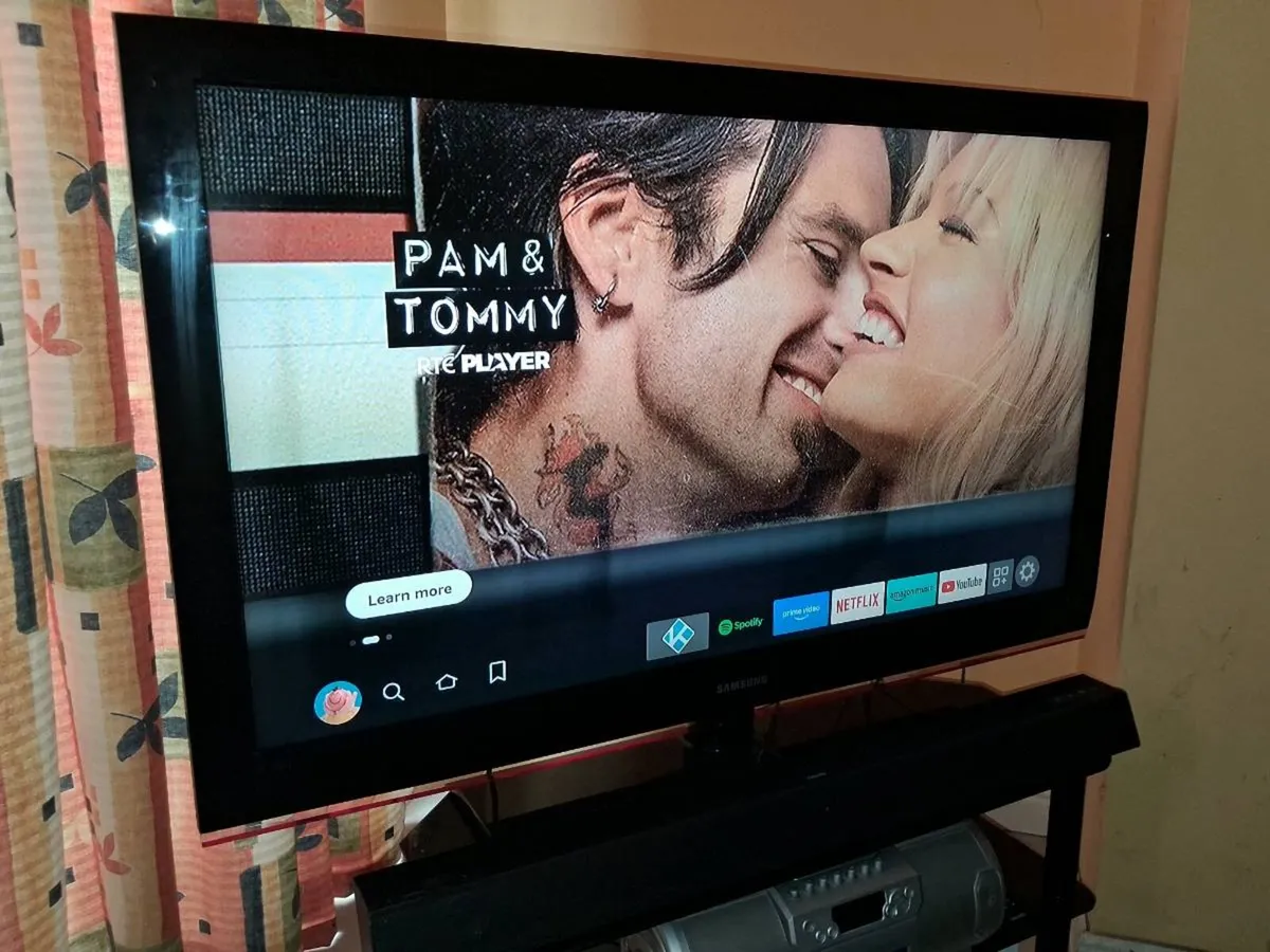 Samsung 45" TV (not smart tv) - Image 2