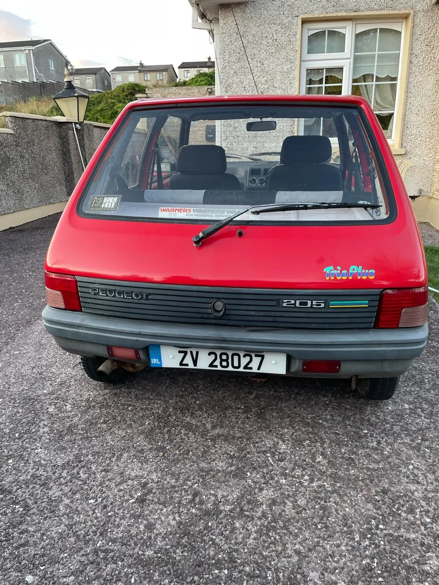 Peugeot 205 - Image 2