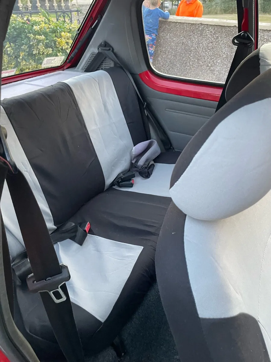 Peugeot 205 - Image 3