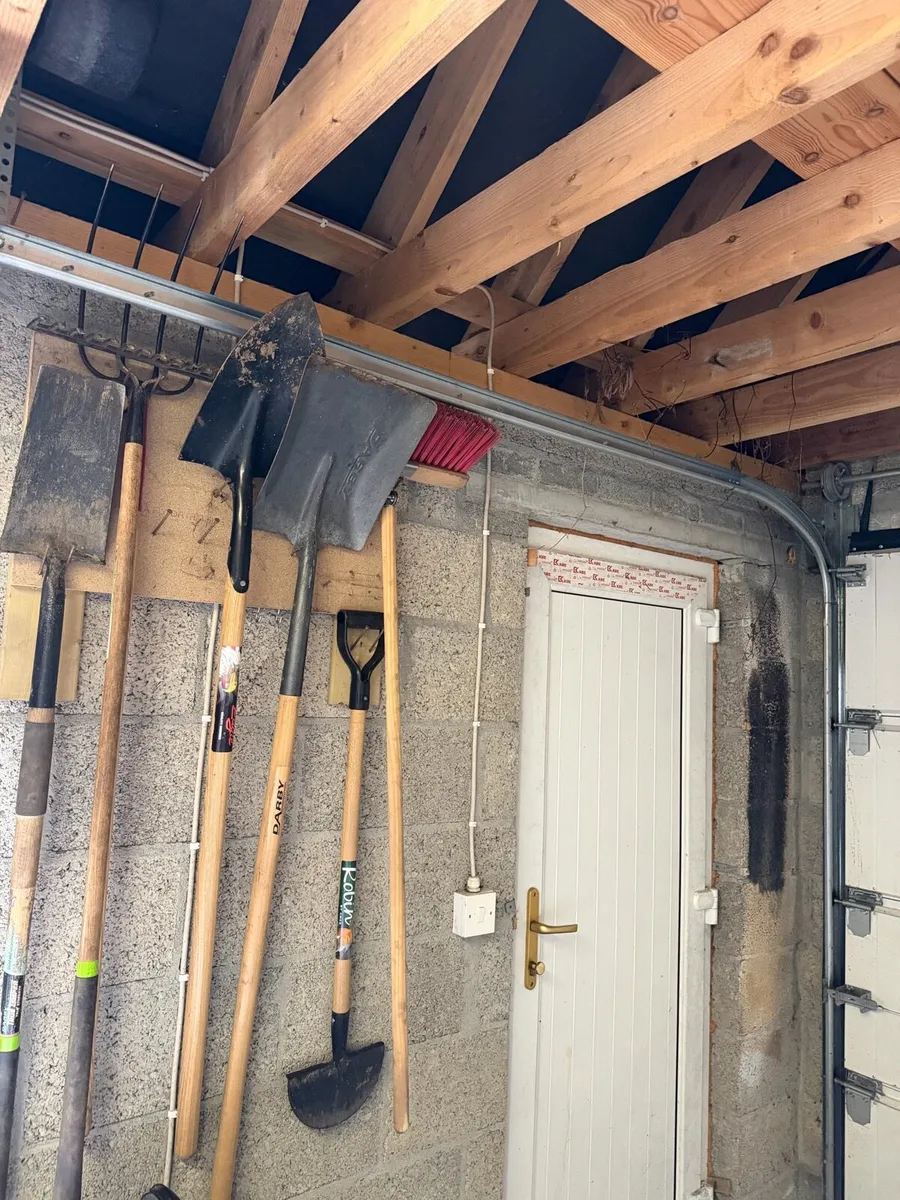 White overhead roller door - Image 4