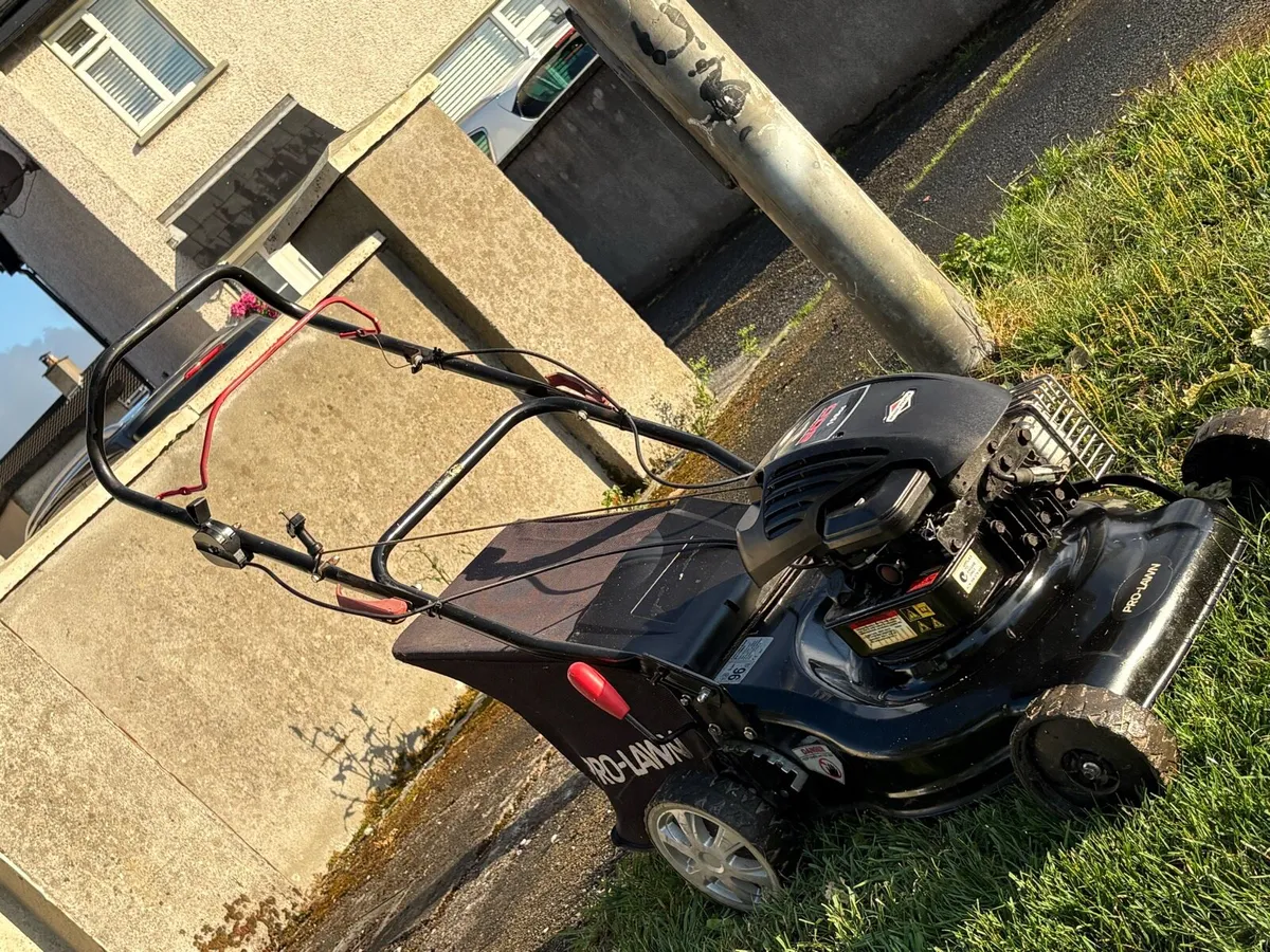 Push lawnmower in perfect working order - Image 2