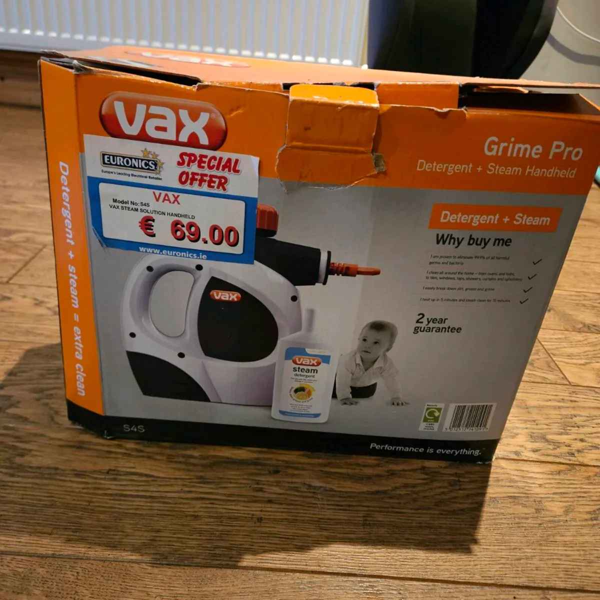 Vax steam cleaner - Image 1