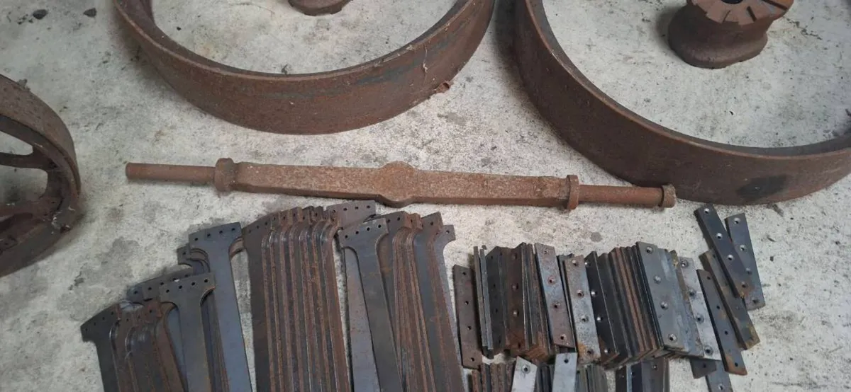 Steam engine parts - Image 4