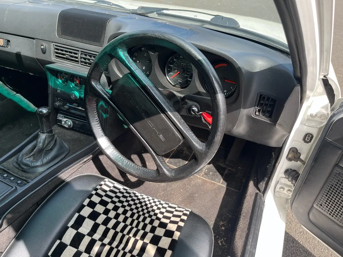 Porsche 924 1983 - Image 2