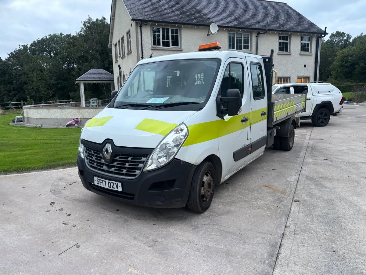 Renault Master tipper 2017 - Image 1