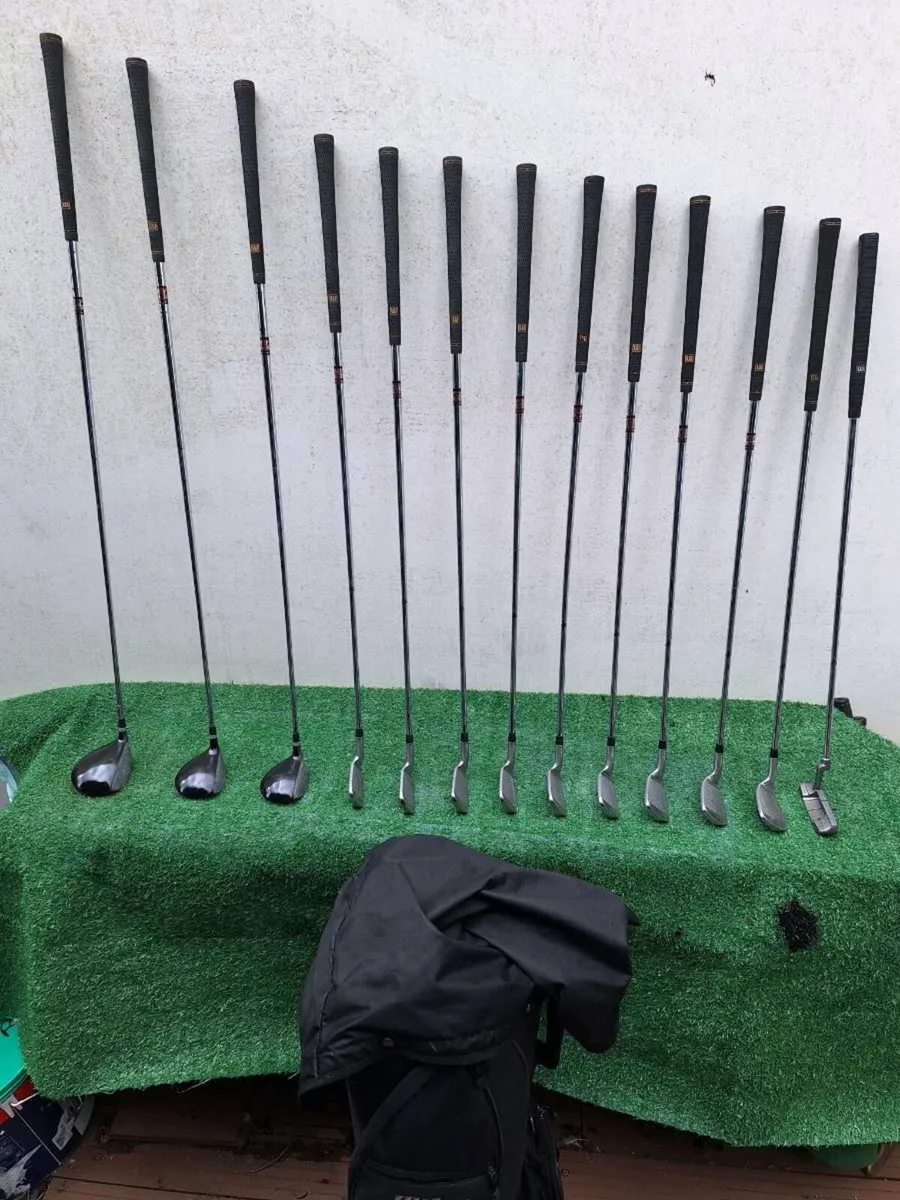 Golf clubs, Wilson, full set and bag - Image 1
