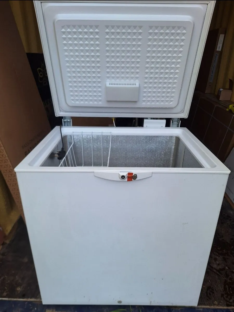 Chest Freezer - Image 1