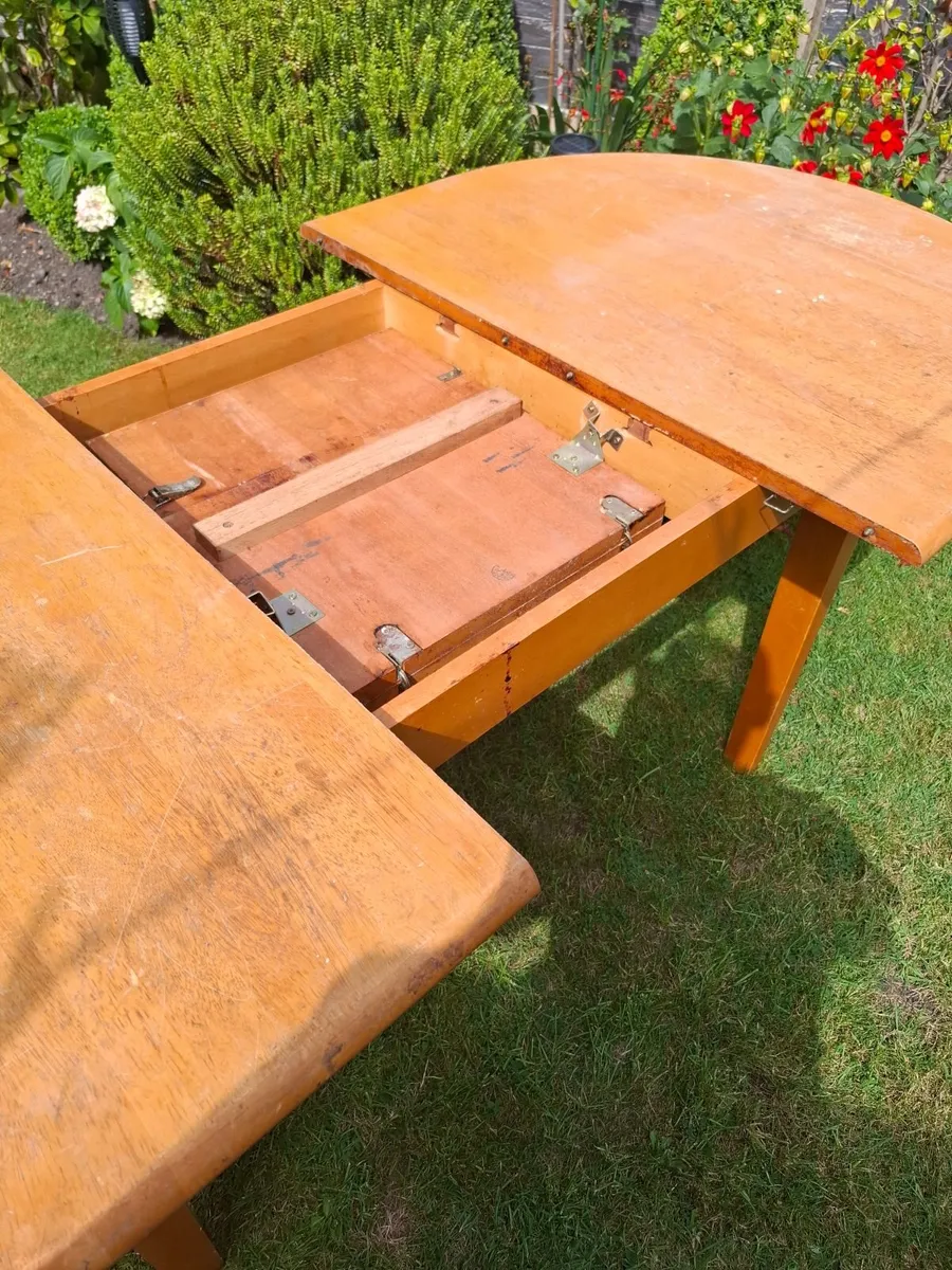 Table FREE - Image 2