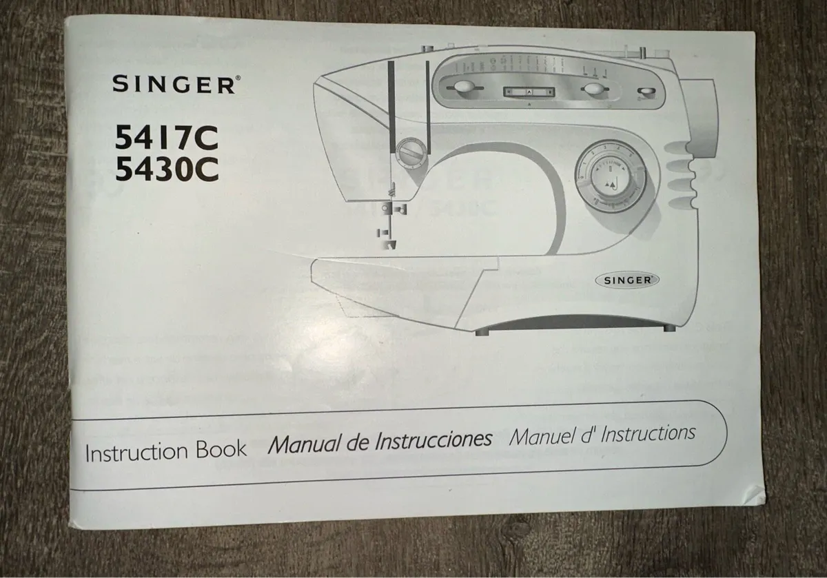 Singer 5430C Sewing Machine – Excellent Condition - Image 3