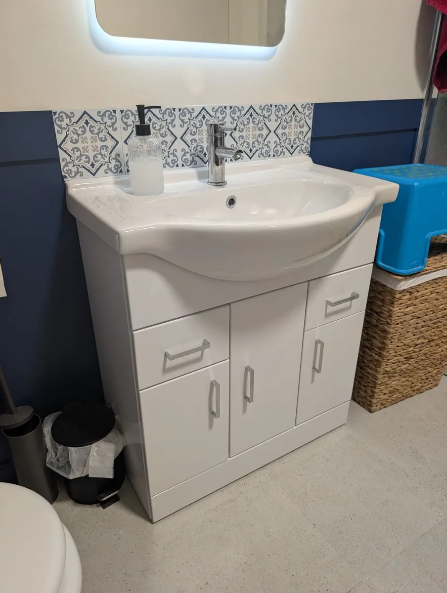 Bathroom sink unit - Image 2