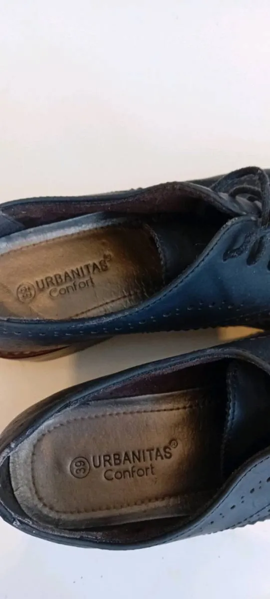 Ladies Leather Shoes - Image 3