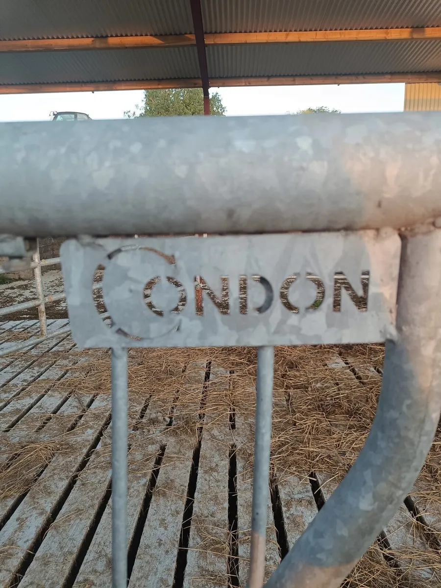 Feed barriers - Image 2