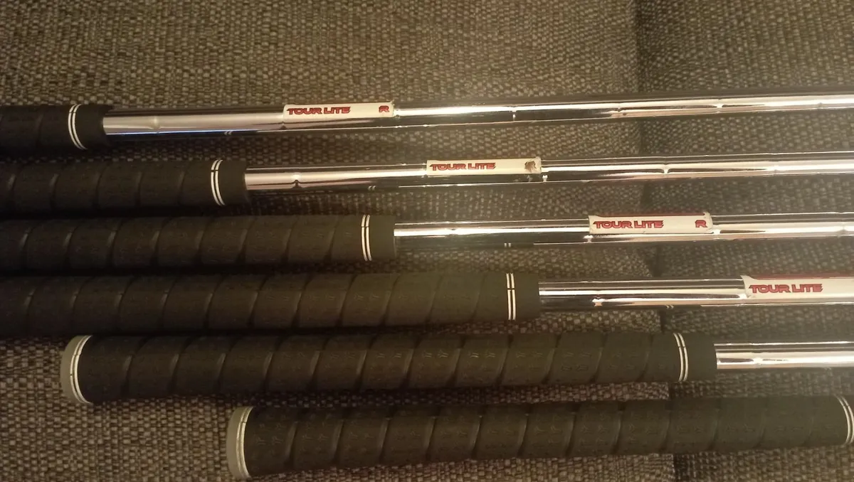Wilson Dynapower Irons (5-PW) - Image 2