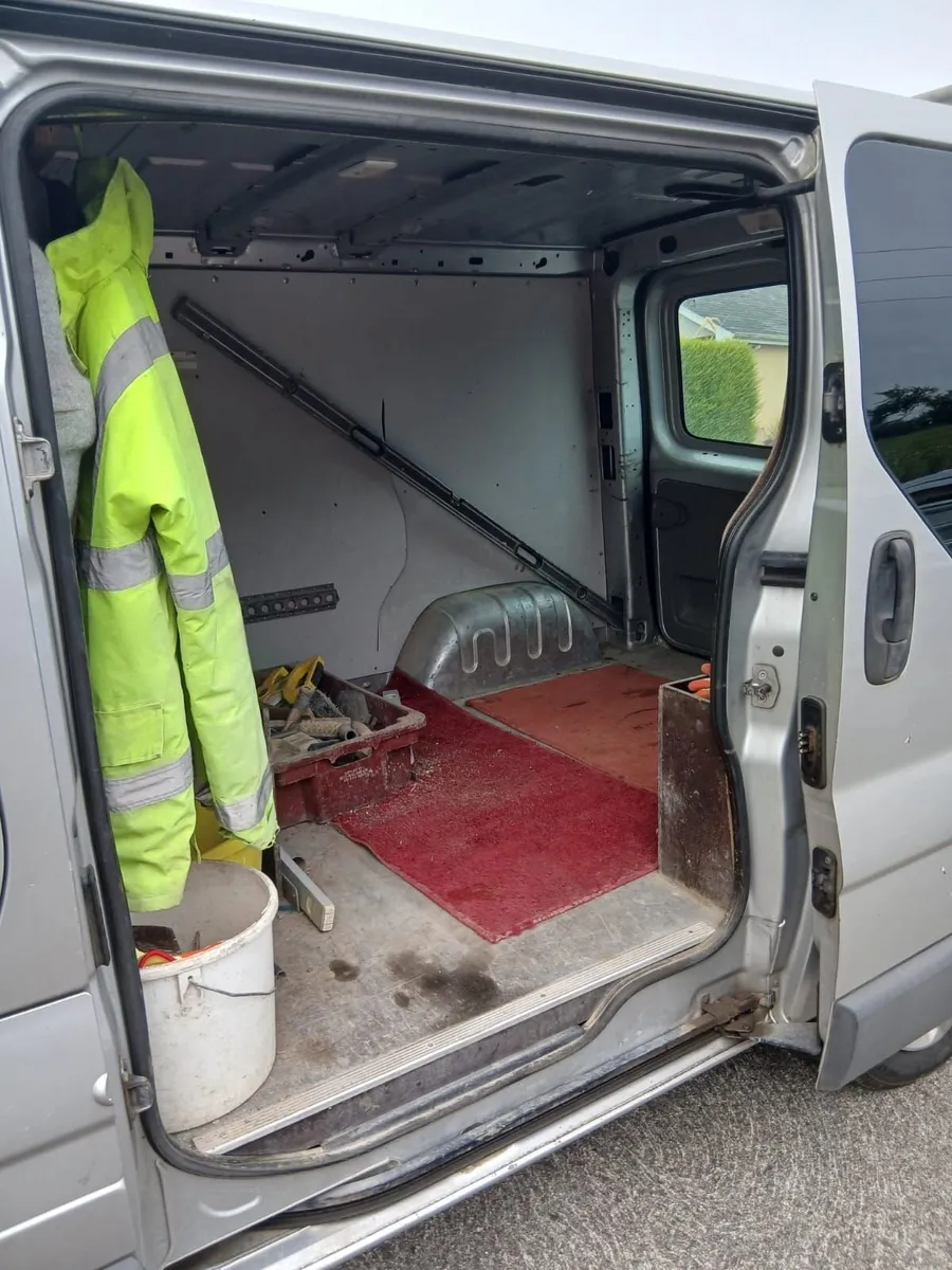 Opel Vivaro 2011 - Image 3