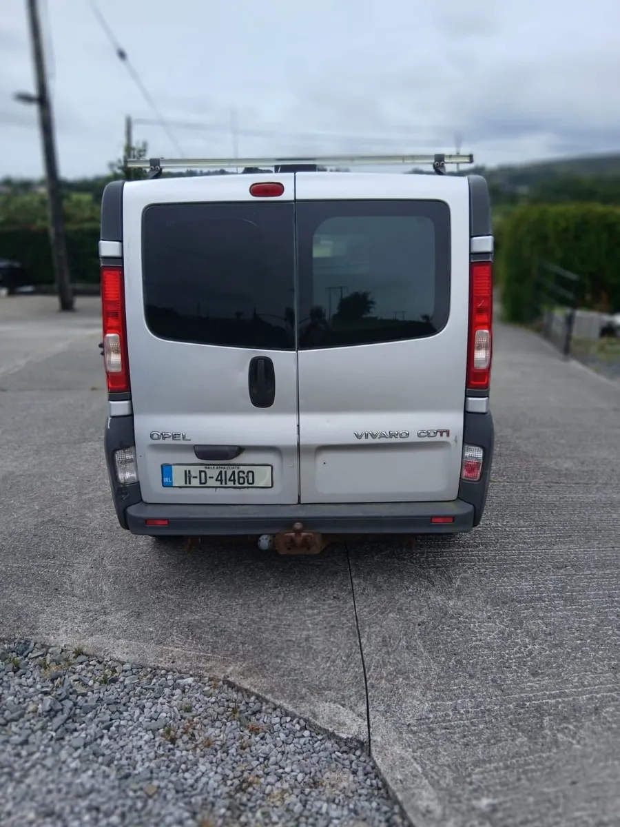 Opel Vivaro 2011 - Image 2