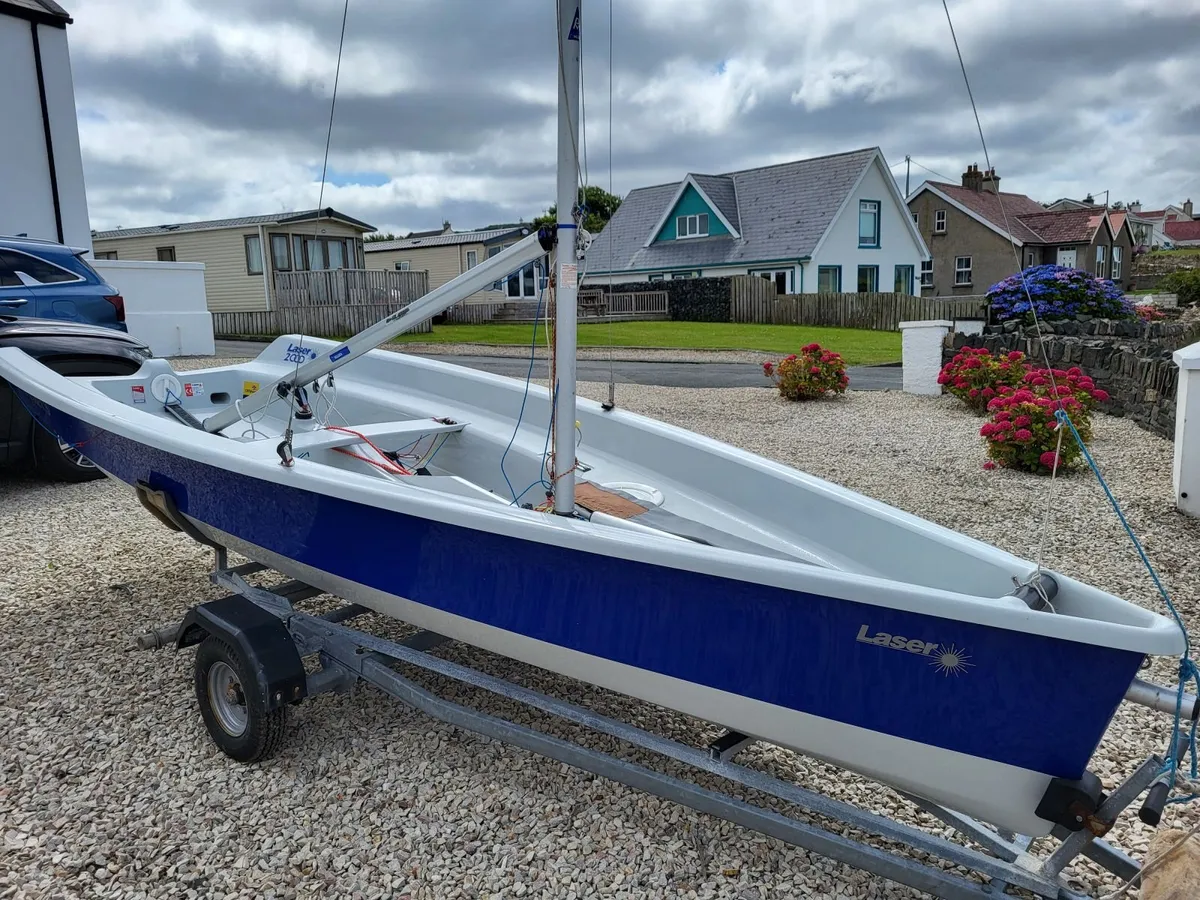 Laser 2000 sailing dinghy - Image 1