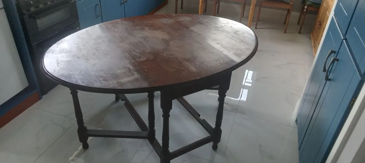 Kitchen table - Image 2