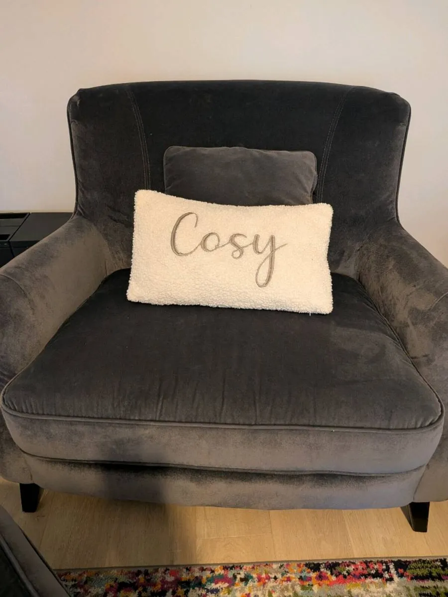 Snuggle Chair - Image 3