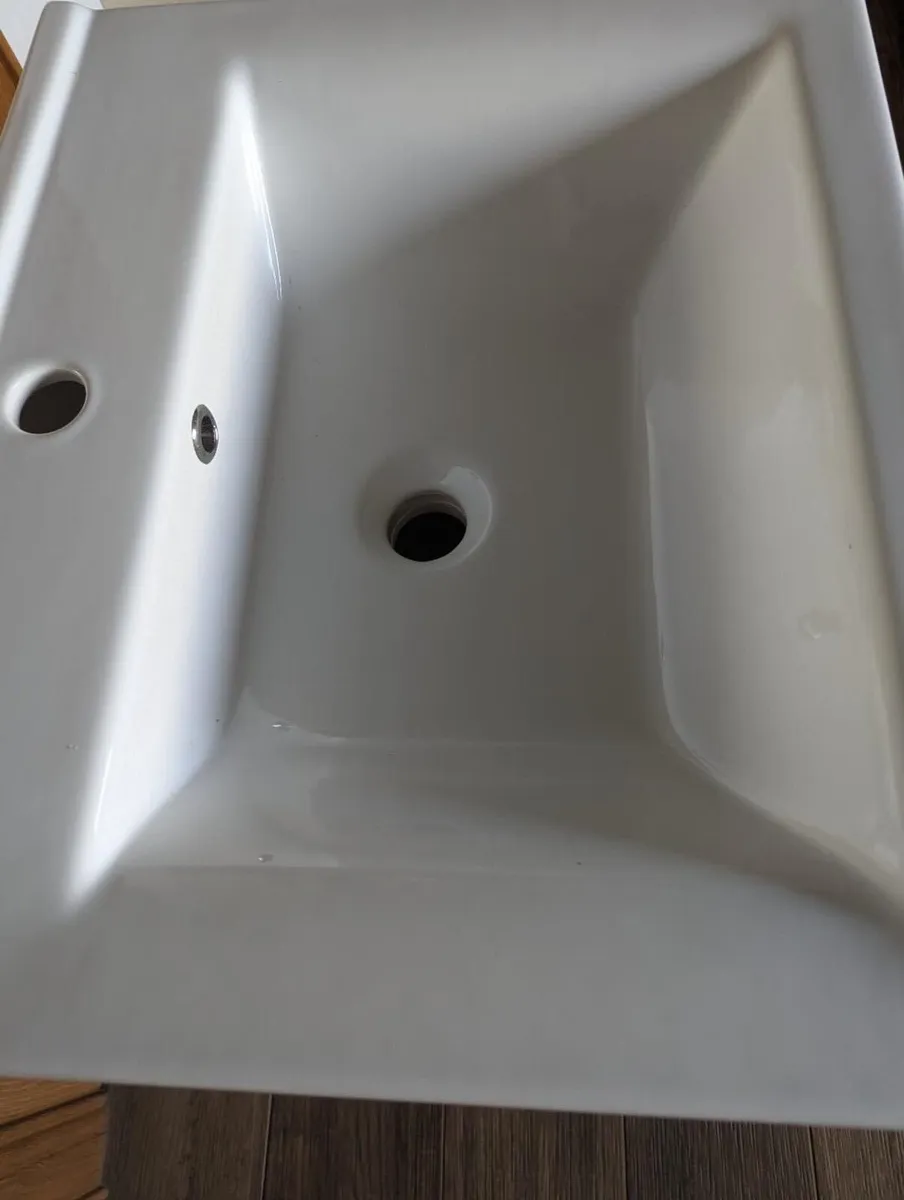 Bathroom vanity sink - Image 2