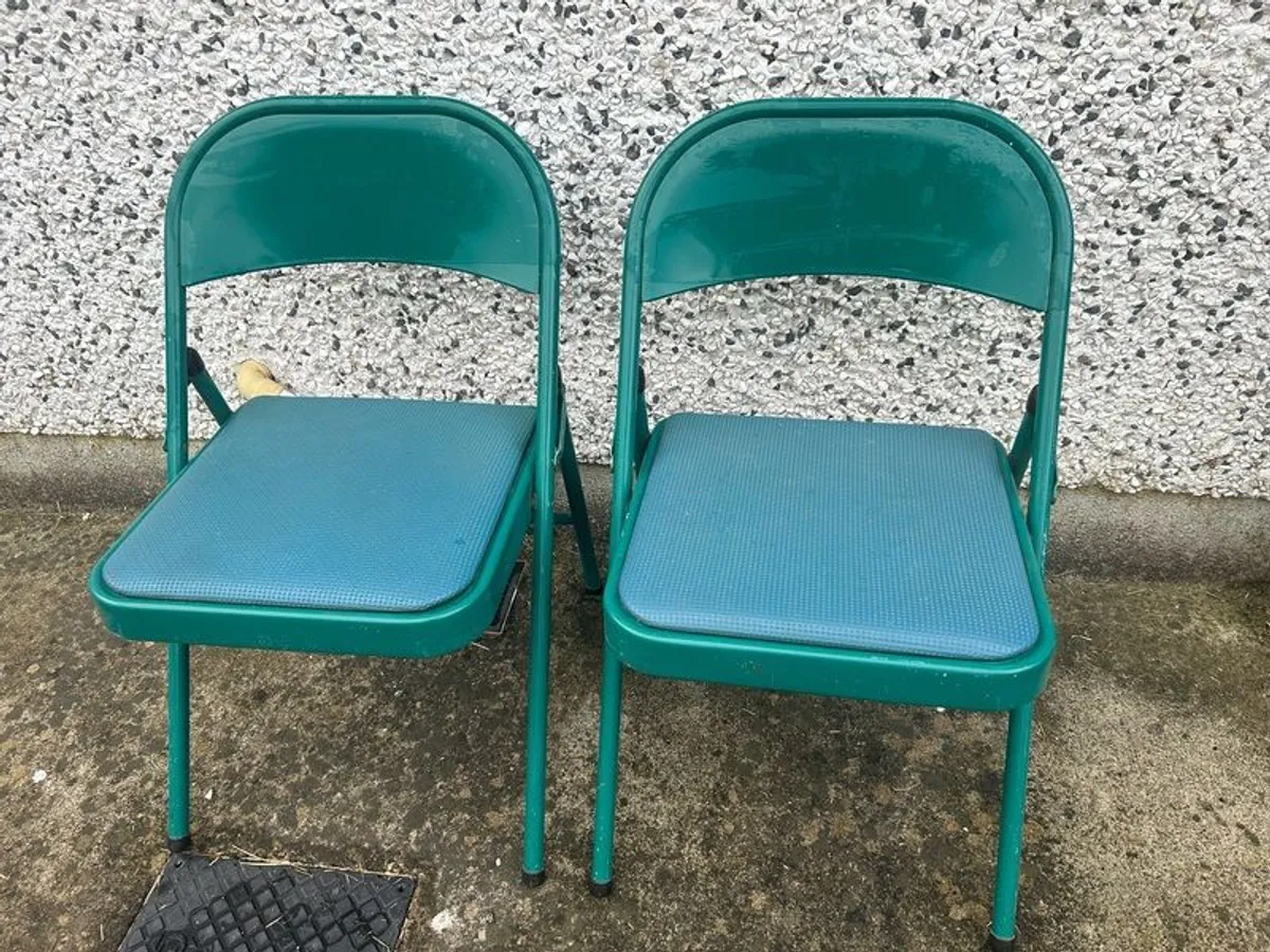 Folding Chairs - Image 3