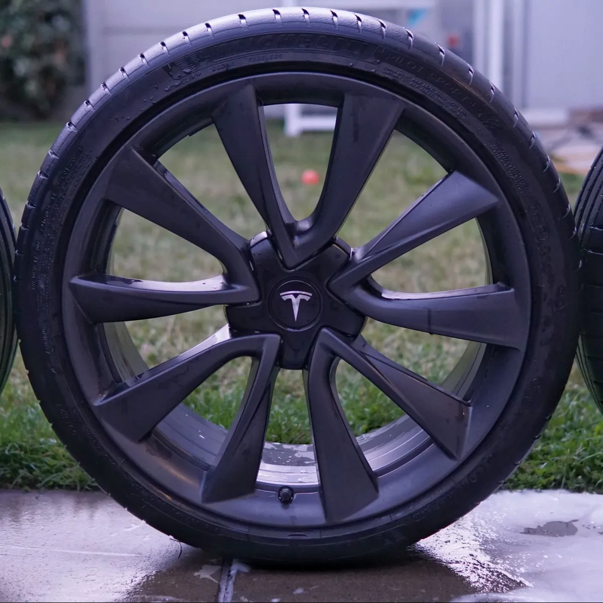 Tesla Model 3 Performance Wheels with PS4S Tyres - Image 3