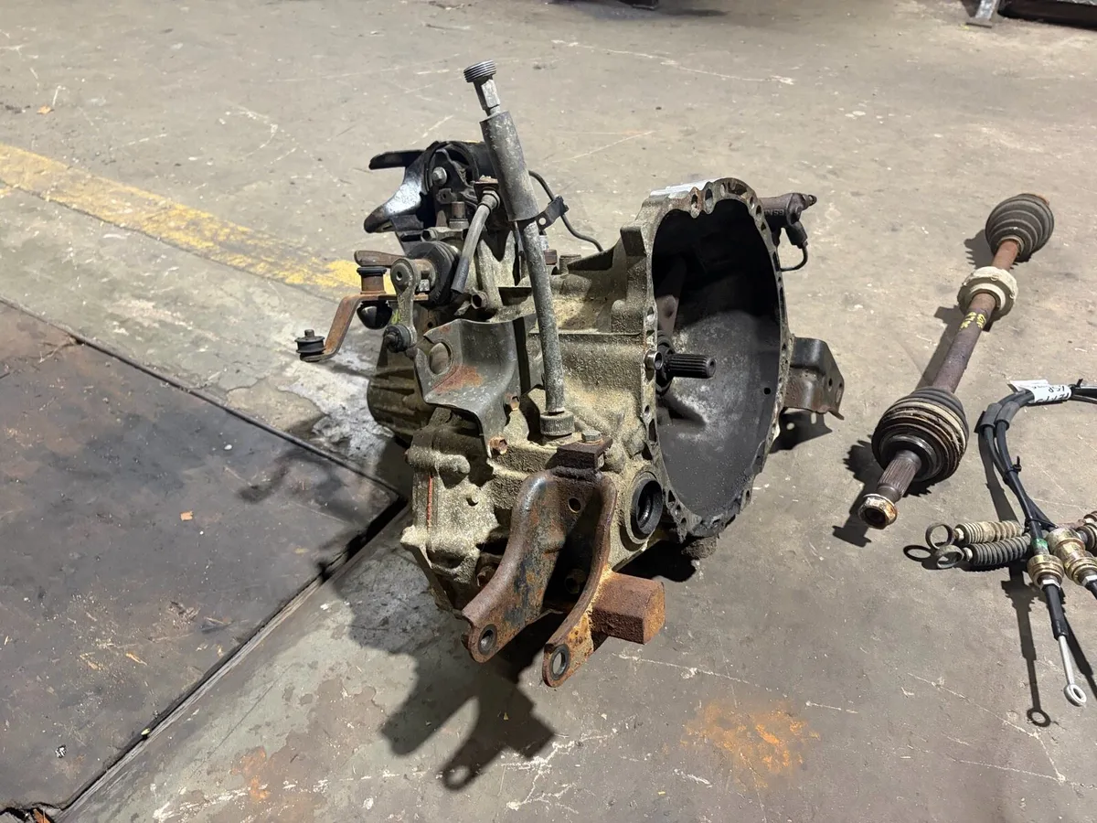 1998 Toyota Corolla 6 speed gearbox - Image 4