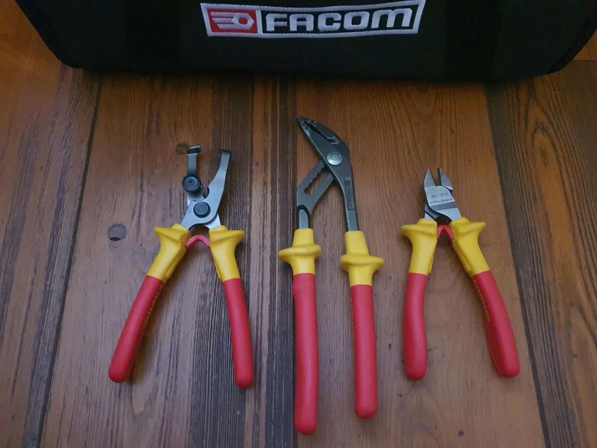 Selection of VDE FACOM Hand Tools - Image 1