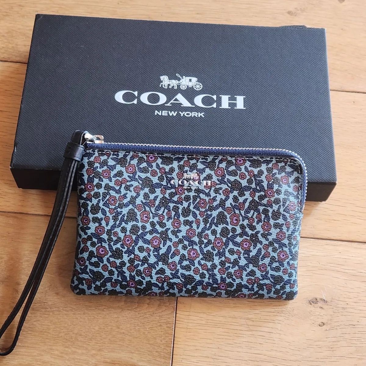 Coach coin purse - Image 1