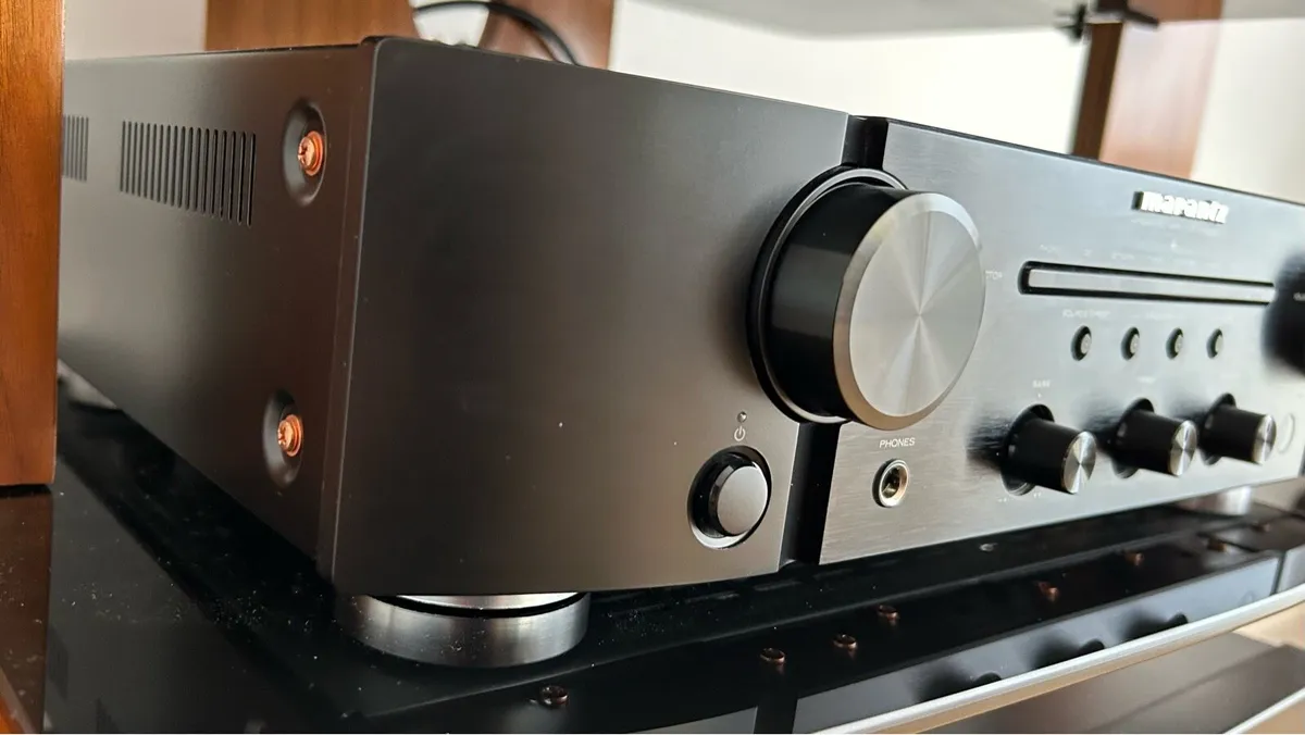Marantz PM 6006 amplifier with Bluetooth adapter - Image 2