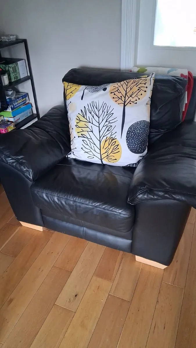 Leather sofa - Image 2