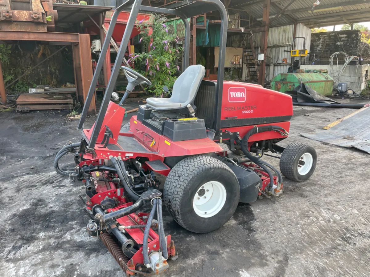 Toro 5500D 100” cylinder mower - Image 3