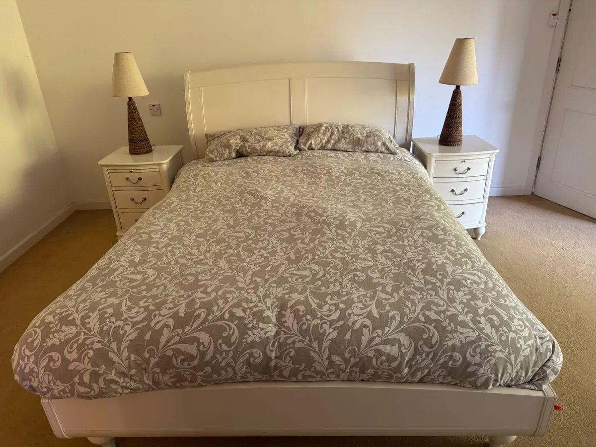 Kingsize Bed - Lockers - Mattress - From Casseys - Image 1