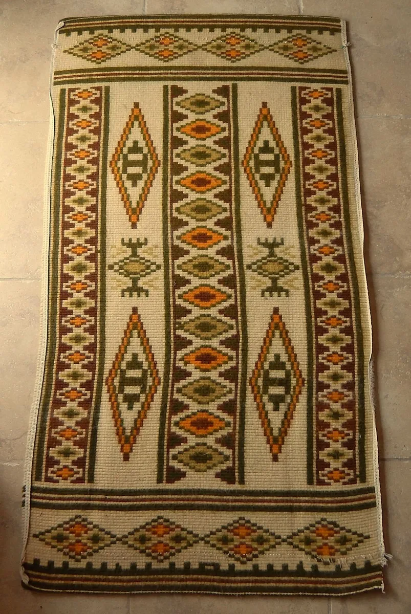 Large Pure Wool Aztec Design Rug - Image 4