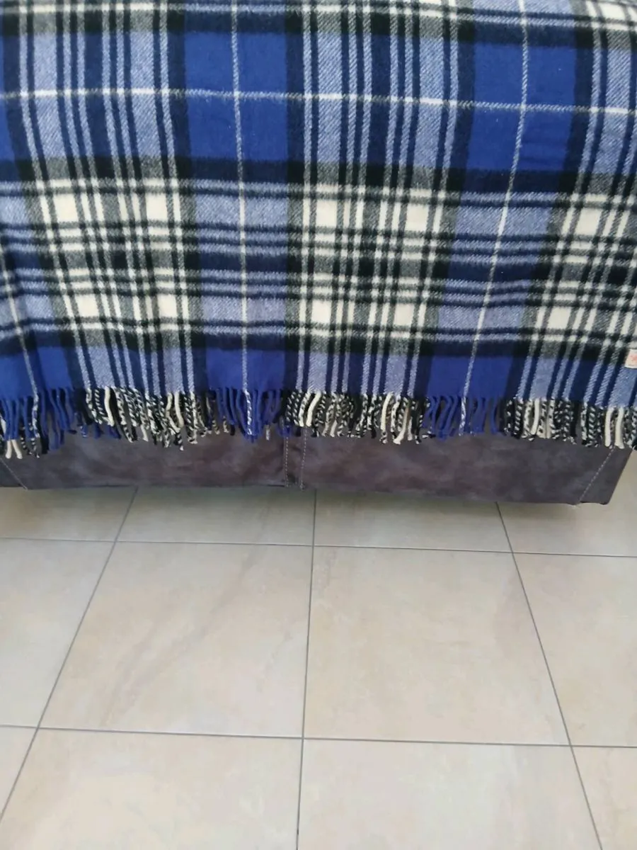 WOOL THROW  /   BLANKET - Image 3