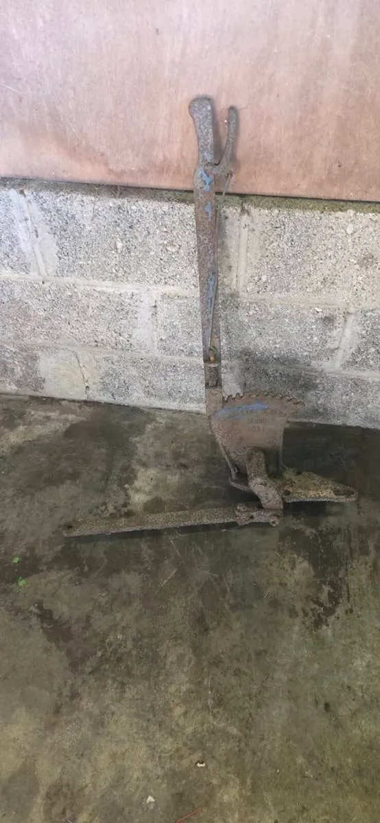 Fordson sway attachment - Image 3